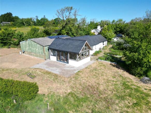 2 bed property, in Parc, £695,000