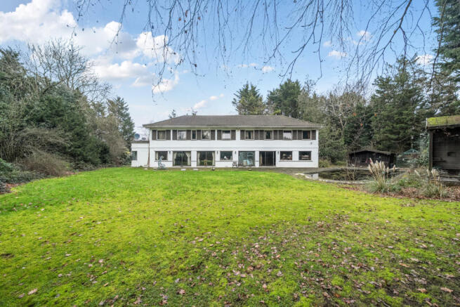 6 bed property, in South Hill Road, £1,790,000