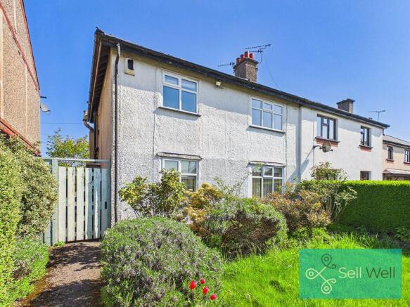 3 bed property, in Manchester Road West, £175,000