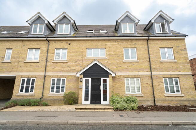 1 bed property, in Wheelwright Place, £122,000