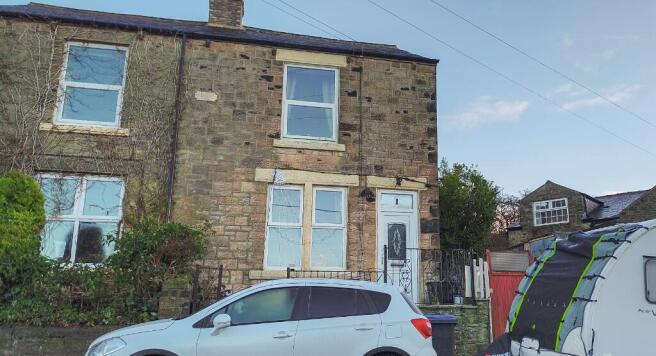 2 bed property, in Catchwell Road, £76,000