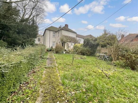 2 bed property, in Church Road, £280,000