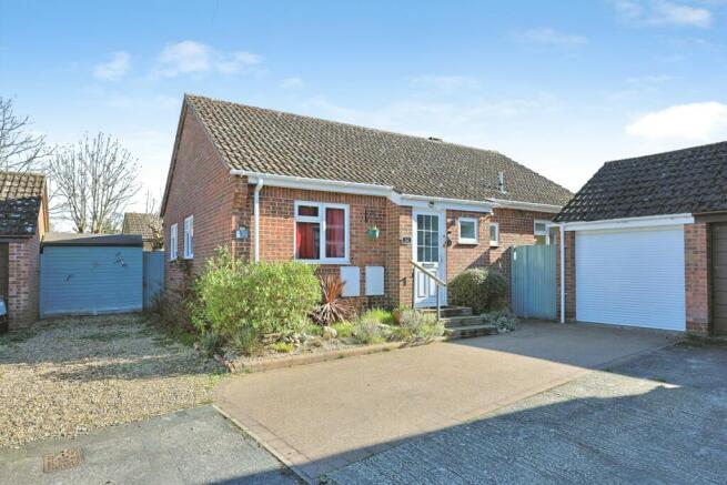 3 bed property, in Ropes Walk, £315,000