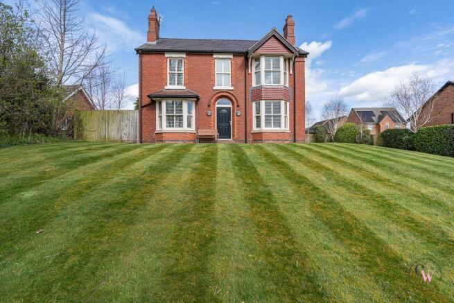 3 bed property, in Swanlow Lane, £650,000
