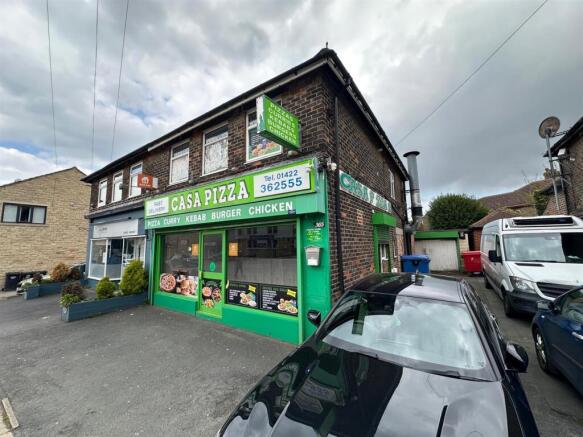 2 bed property, in Skircoat Green Road, £365,000