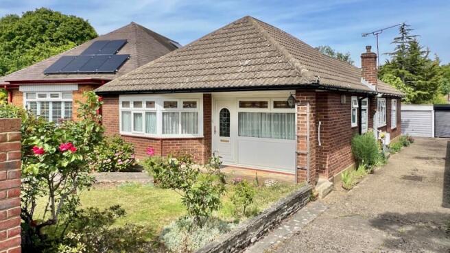2 bed property, in Forest Side, £695,000