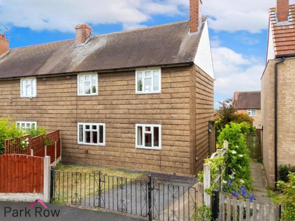 3 bed property, in Springfield Road, £160,000