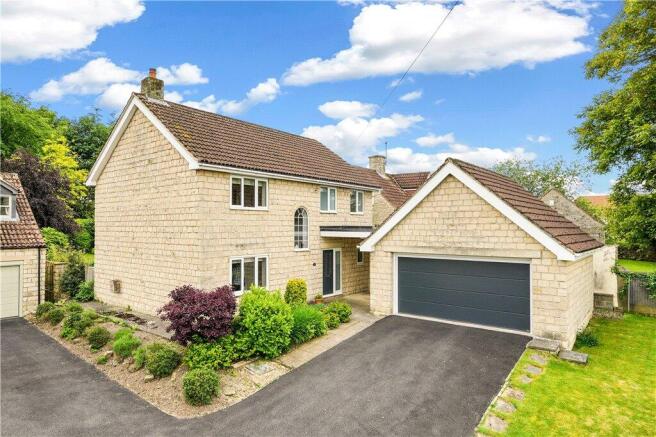 4 bed property, in Main Street, £650,000