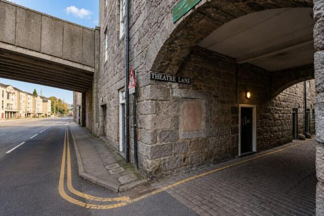 5 bed property, in 7B Theatre Lane, £105,000