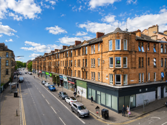 1 bed property, in 1/3, £99,000