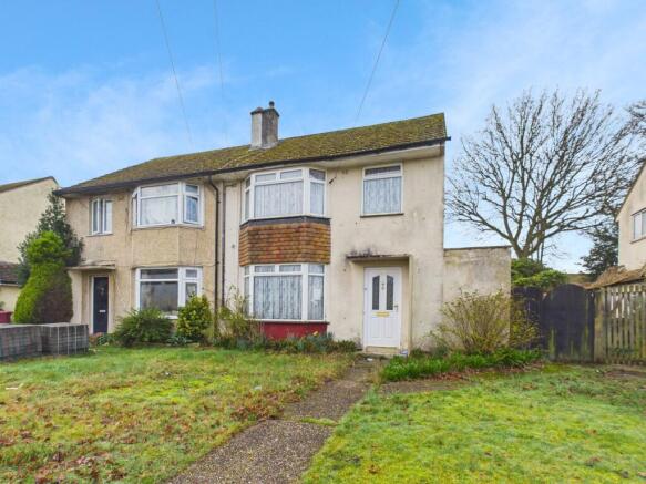 3 bed property, in Priors Road, £325,000