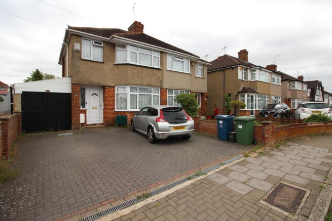 3 bed property, in Tintern Way, £650,000