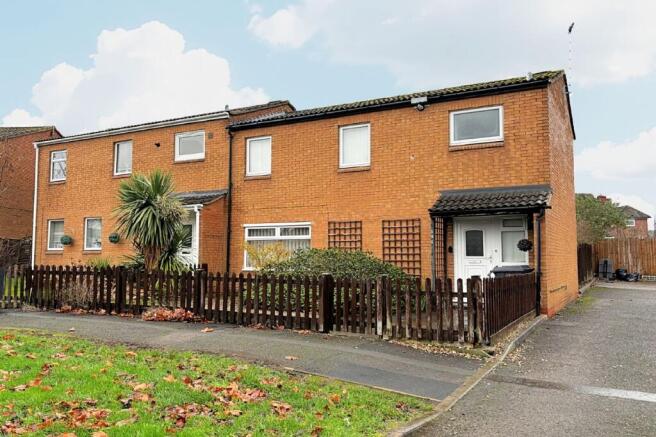 3 bed property, in Pendlebury Drive, £220,000