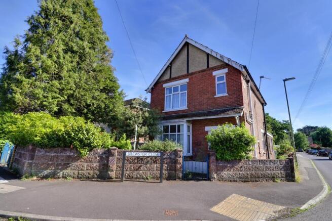 3 bed property, in LONGWOOD AVENUE, £350,000