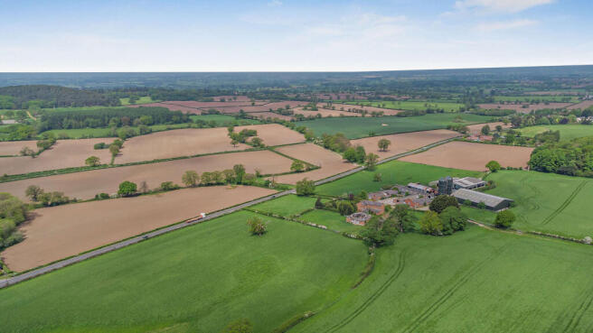 5 bed property, in Oak Farm, £4,300,000