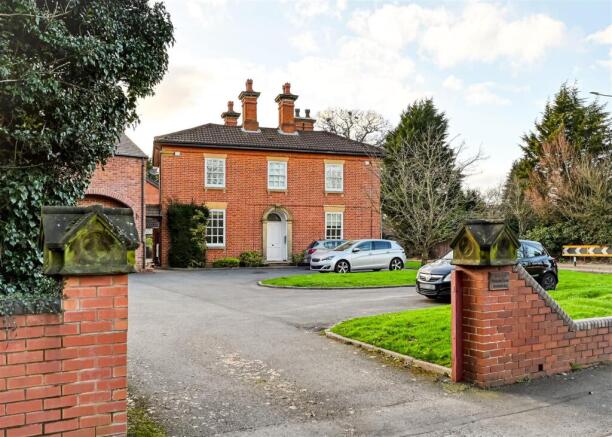 5 bed property, in 2c, £650,000