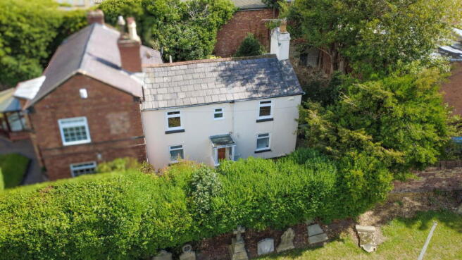 3 bed property, in Church Square, £225,000