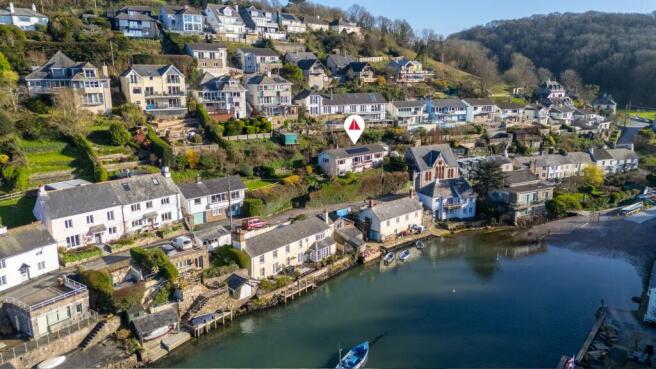 3 bed property, in Creekside Road, £625,000