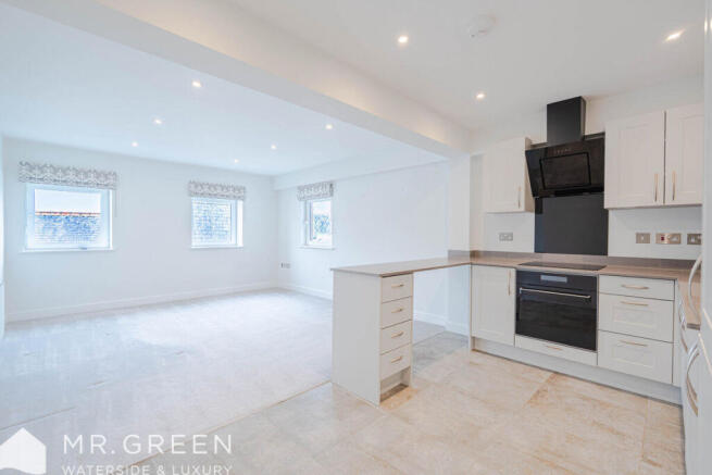 2 bed property, in Wick Lane, £300,000