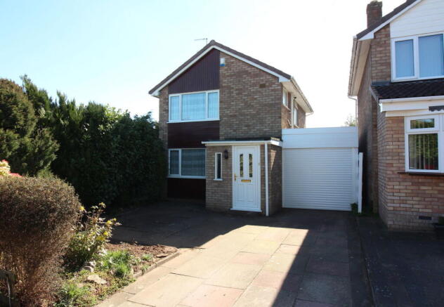3 bed property, in Wordsley, £275,000