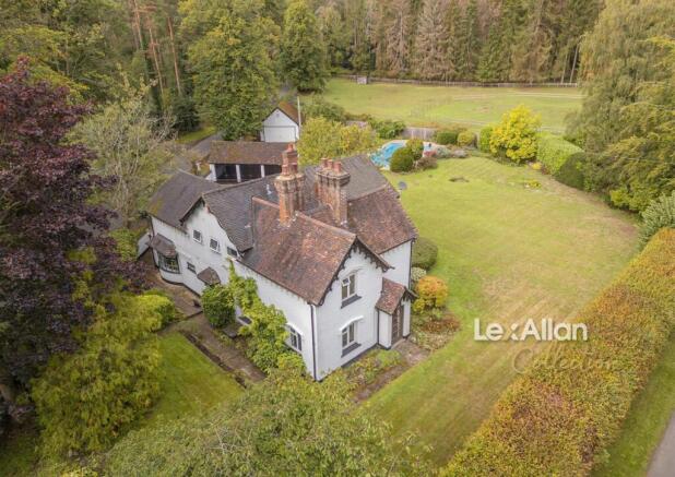 5 bed property, in Enville Road, £1,100,000