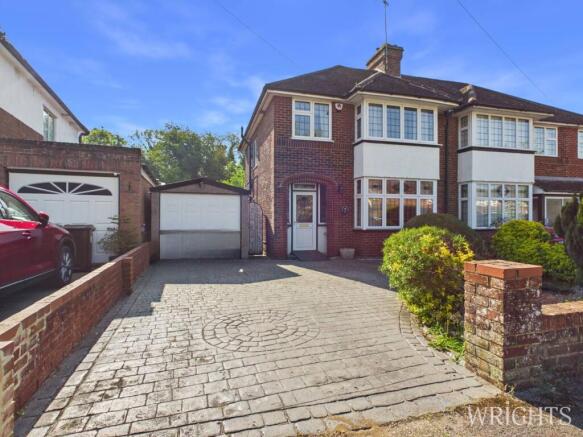 3 bed property, in Selwyn Crescent, £600,000