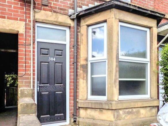 Land, in Queens Road, £227,000