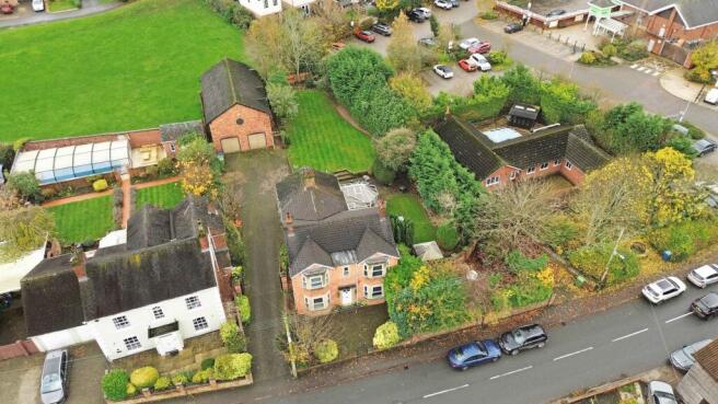 4 bed property, in Stone Road, £799,999