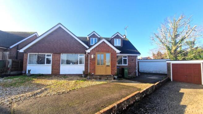 6 bed property, in Penfold Way, £750,000