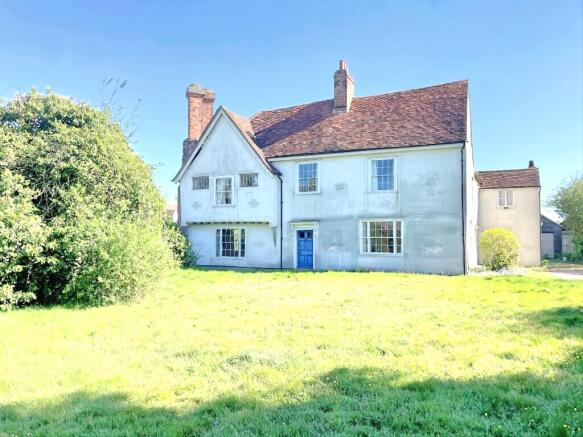 6 bed property, in The Tye, £950,000