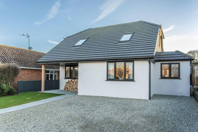 4 bed property, in Lagwood Close, £699,950