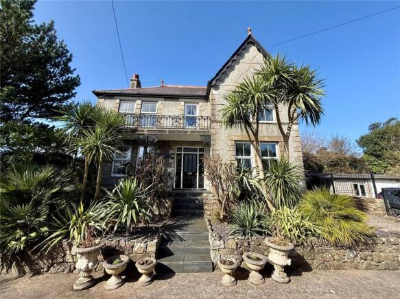 7 bed property, in Llanbedrog, £595,000