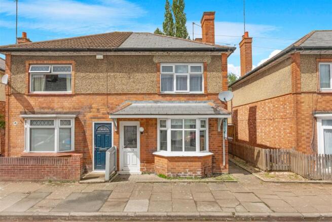 3 bed property, in Cambridge Street, £225,000
