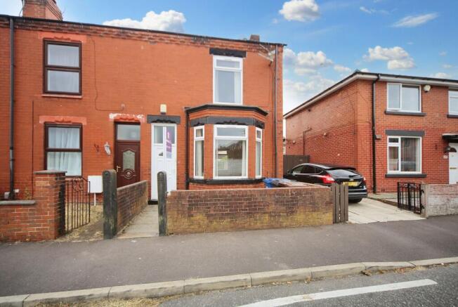 3 bed property, in Winifred Street, £145,000