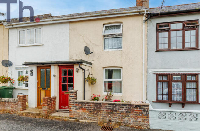 2 bed property, in Newport PO30, £149,950