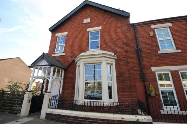 6 bed property, in Lazonby Terrace, £290,000