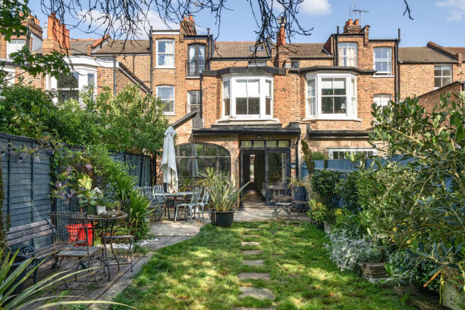 5 bed property, in Priory Avenue, £2,000,000