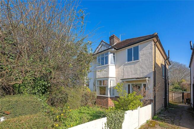 4 bed property, in Grove Park Road, £1,295,000