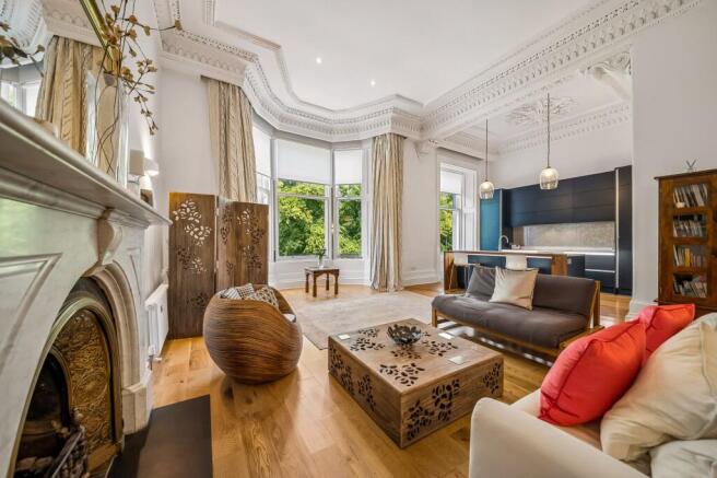 2 bed property, in Belhaven Terrace, £385,000