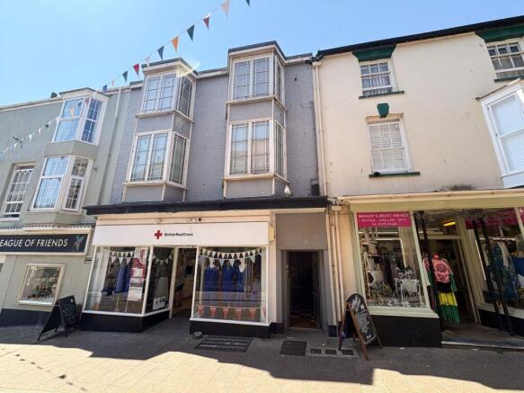 2 bed property, in Fore Street, £145,000