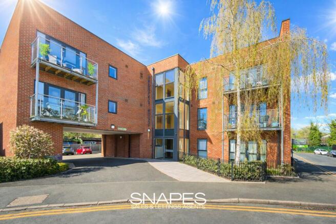 2 bed property, in Mellor Road, £259,950