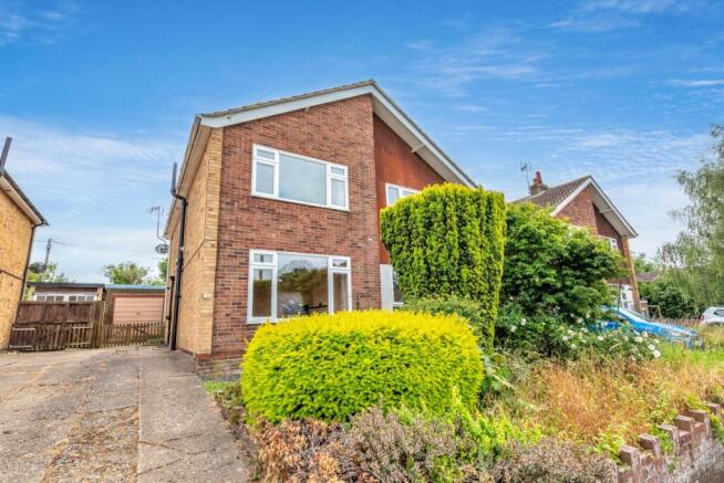 2 bed property, in The Street, £325,000