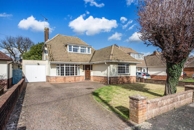 3 bed property, in Glenleigh Park, £495,000