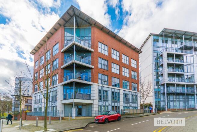 2 bed property, in 48 Alfred Knight Way, £125,000