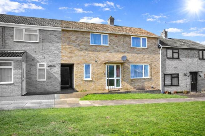 3 bed property, in Vale View, £155,000