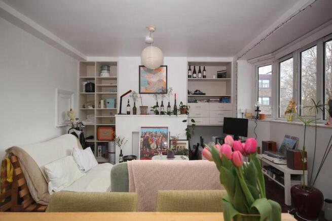 3 bed property, in Jamaica Road, £380,000