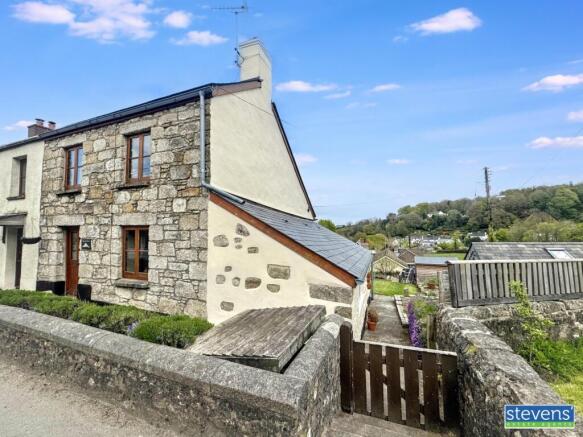 3 bed property, in Sticklepath, £325,000
