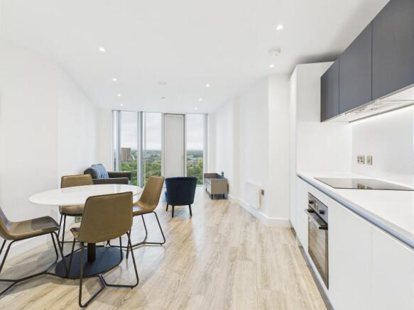 1 bed property, in Silvercroft Street, £270,000