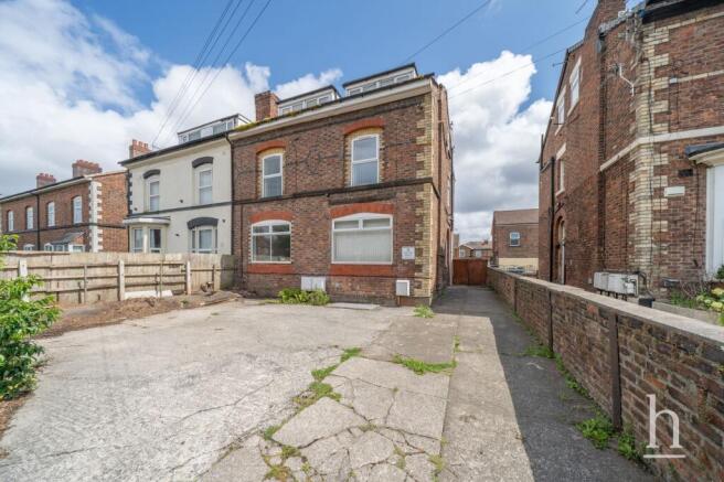 1 bed property, in Euston Grove, £80,000
