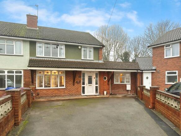 4 bed property, in Kipling Avenue, £270,000